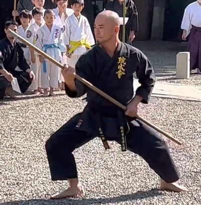 棒術「佐久川の棍（小）」の演武風景